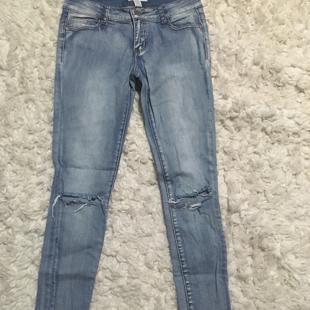 Light wash, distressed, skinny jeans